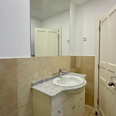 Alcantara 3 Sem Janelas Homestay